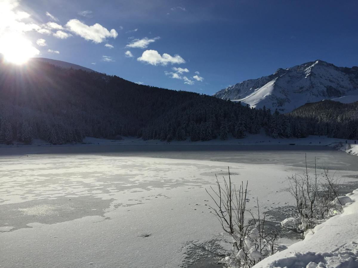 Gite Chaleureux Au Lac De Payolle Campan Ngoại thất bức ảnh